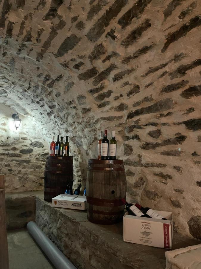 Εννεα Μουσεσ Παραδοσιακός Ξενώνας Velventos Luaran gambar