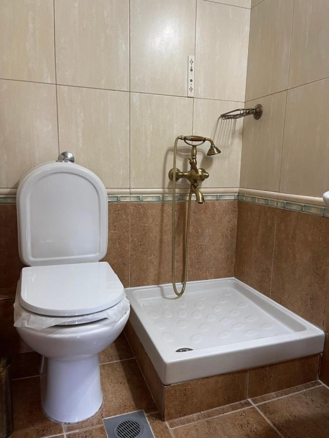 Εννεα Μουσεσ Παραδοσιακός Ξενώνας Velventos Luaran gambar